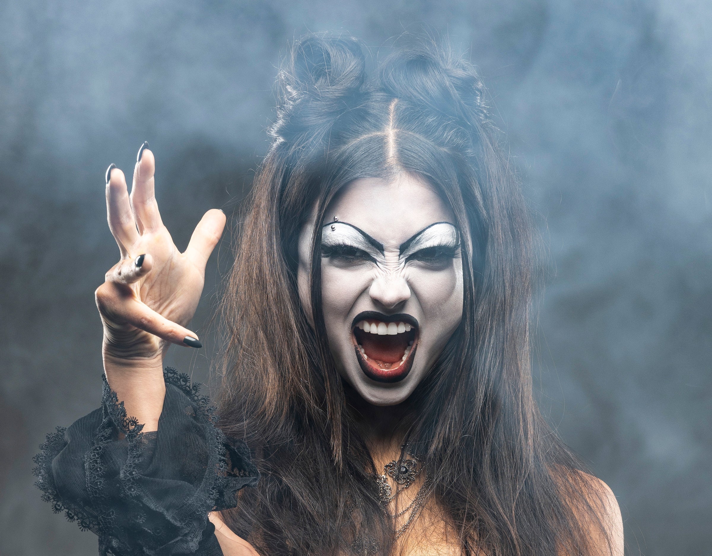 How to Create a Trad Goth Makeup Look: Step-by-Step Tutorial