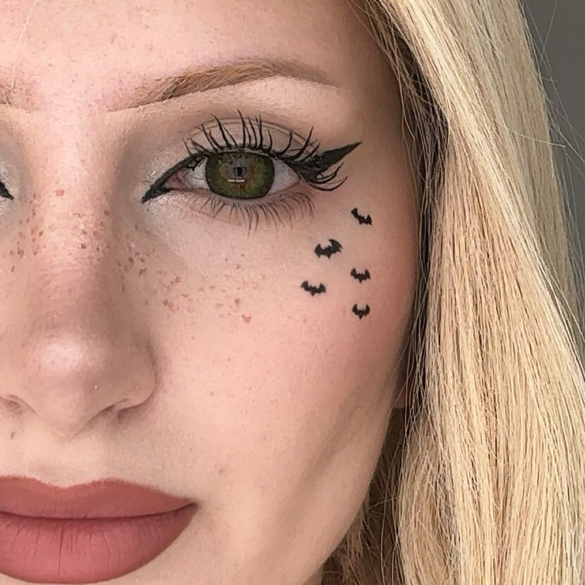 Bat Design Stamp with Precision Liner