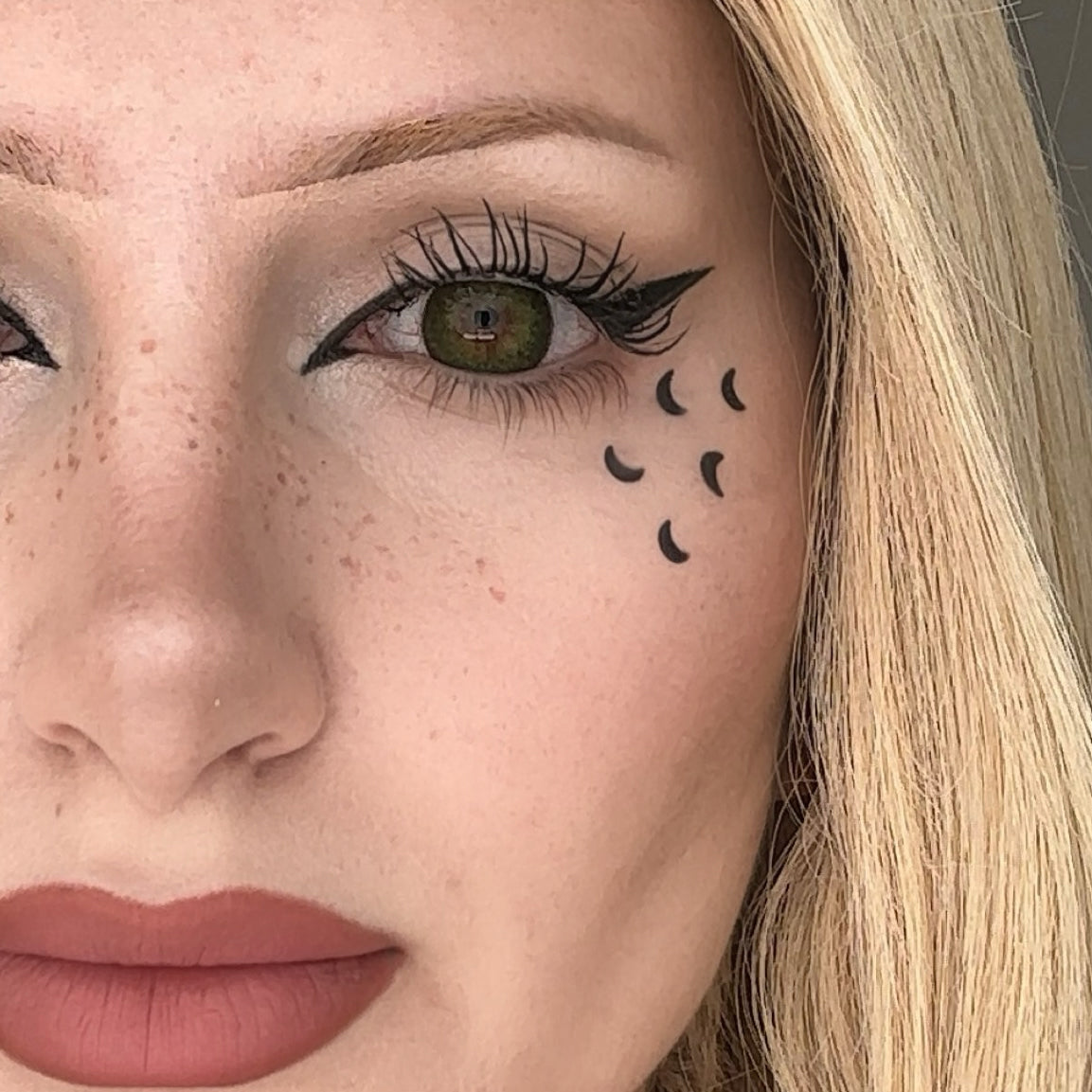Moon Design Stamp with Precision Liner